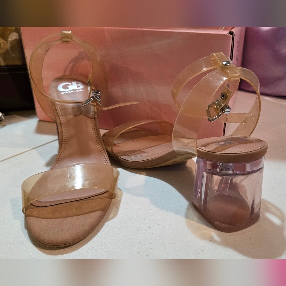 🖤 Gianni Bini Cream Tan Transparent Heels with Modern Design